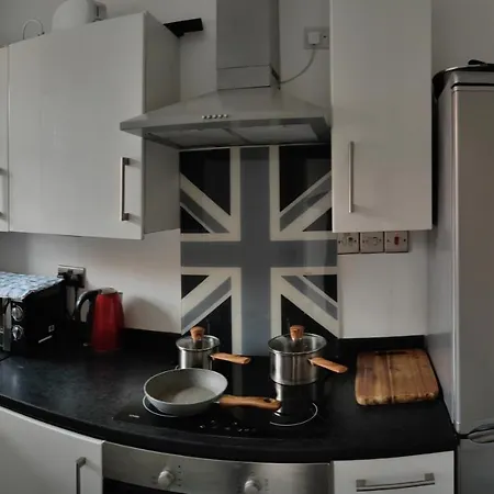 Location Location Location, Whole Apartment For You! Londra Esterno foto