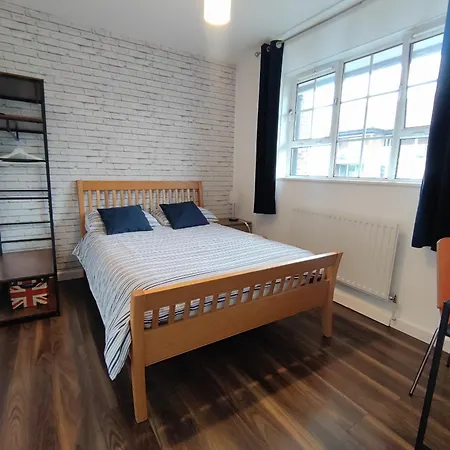 Location Location Location, Whole Apartment For You! Londra Esterno foto