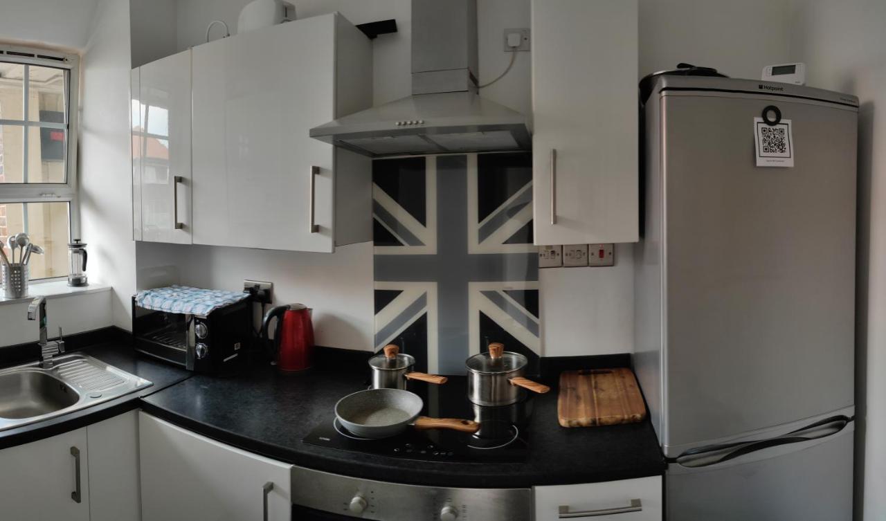 Location Location Location, Whole For You! Londra